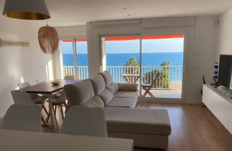 Apartamento Frente Al Mar Canet De Mar Kültér fotó