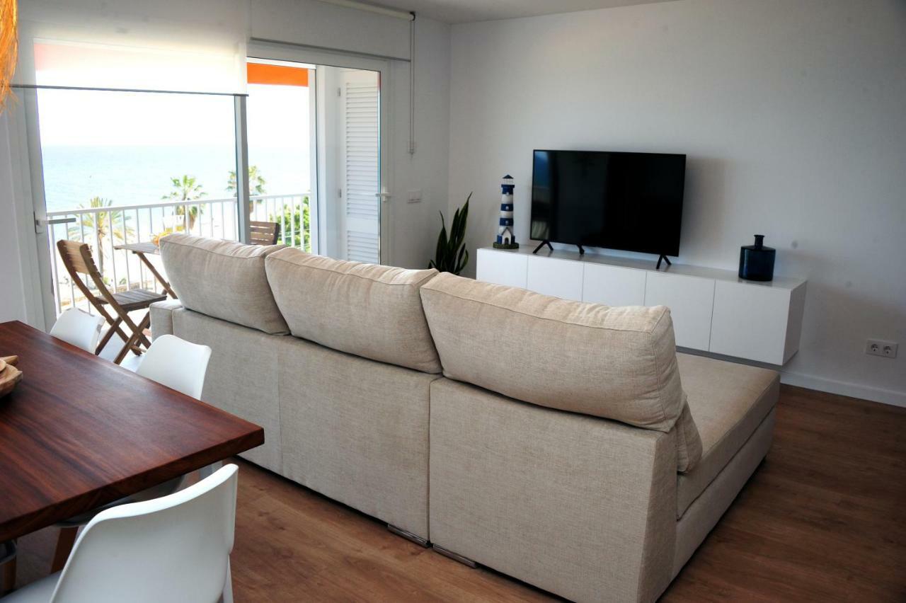 Apartamento Frente Al Mar Canet De Mar Kültér fotó