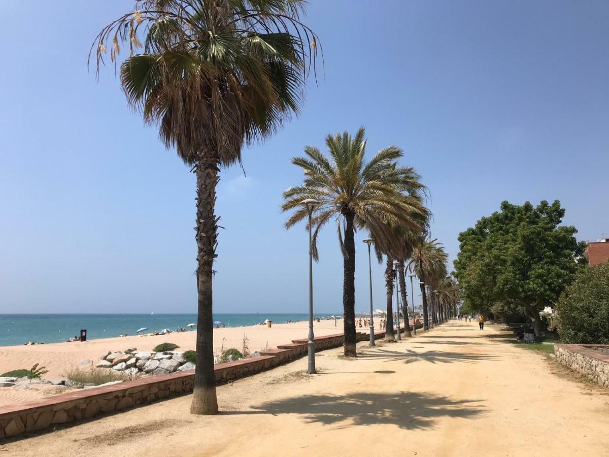 Apartamento Frente Al Mar Canet De Mar Kültér fotó